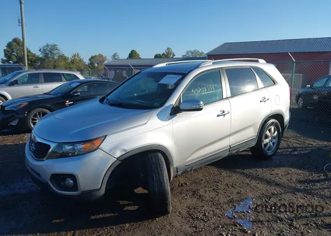 2011 Kia Sorento Lx z USA, uszkodzony, nr VIN 5XYKT3A12BG075112